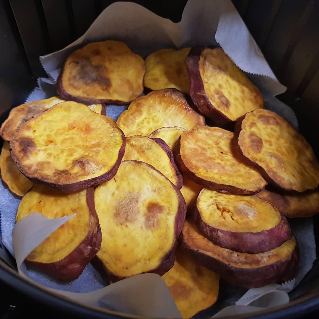 8 Korean Snacks You Can Make With An Air Fryer To Munch On