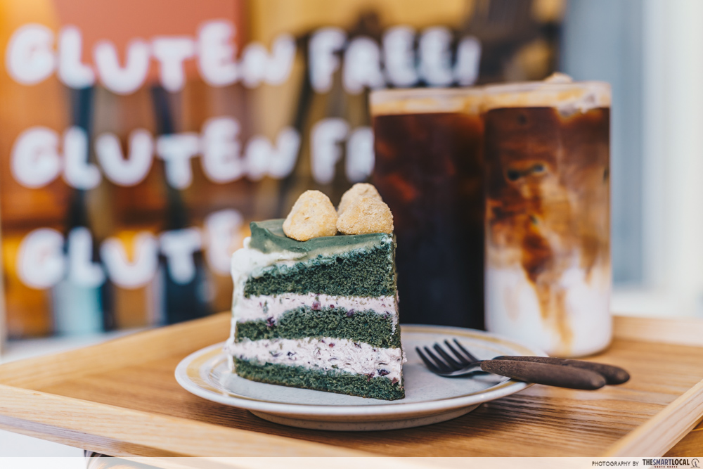 Cafe Sosohage - mugwort rice cake 