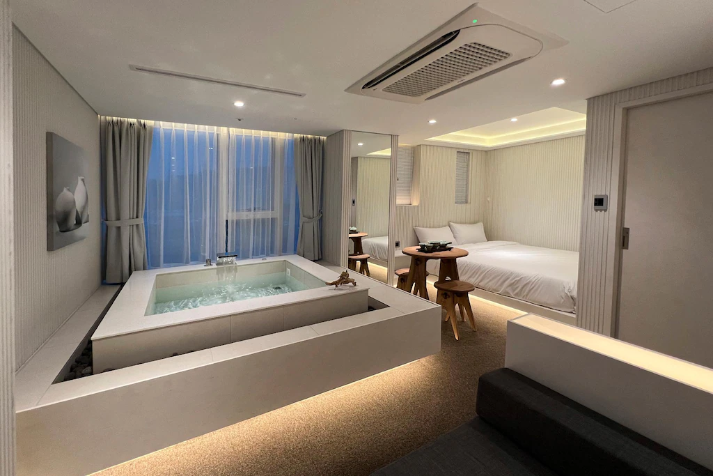 New hotels in Seoul 2022 - Private Pool Suite @ The Leap Sadang