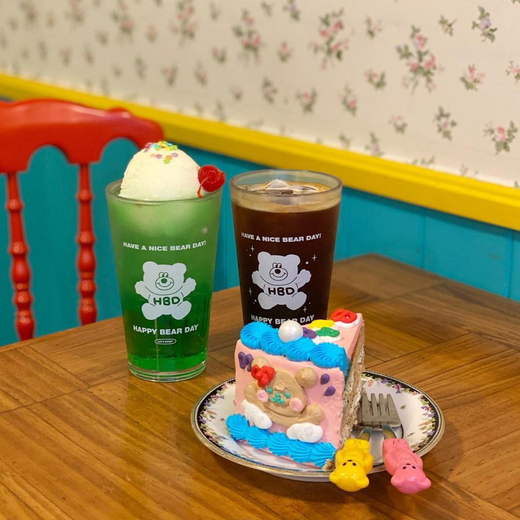 Happy Bear Day - earl grey cake and cream melon soda 