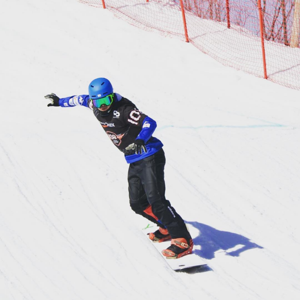 Woo Jin Young snowboarding