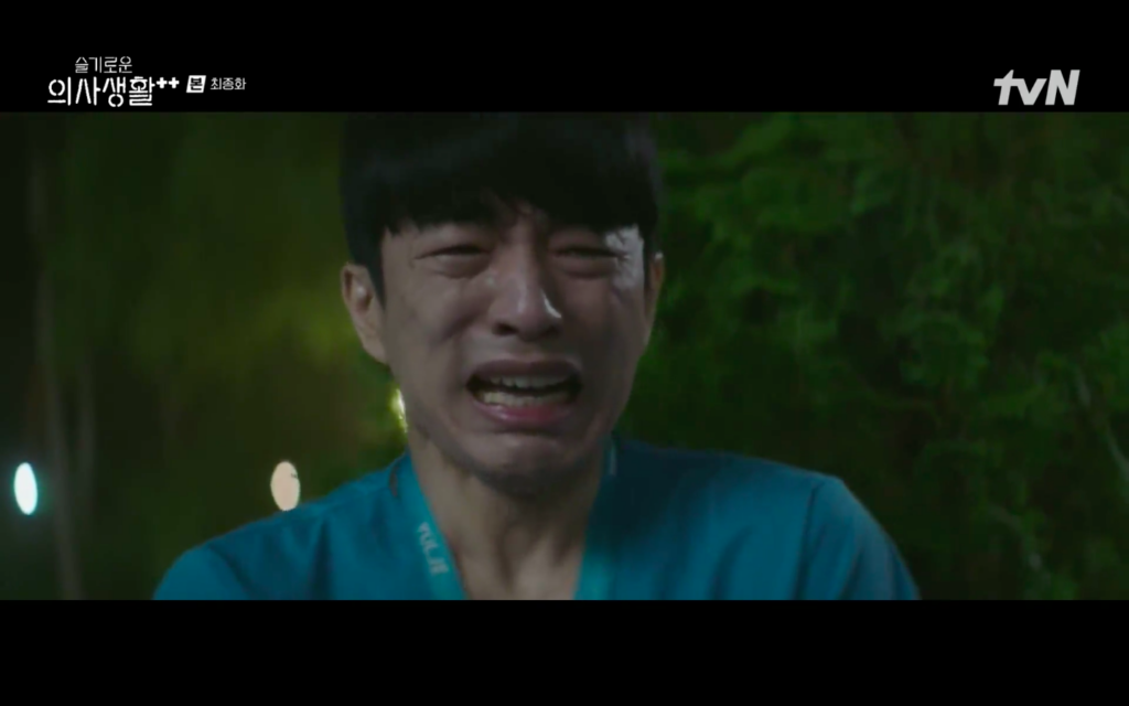 ospital Playlist 2 finale review - Jae Hak crying his eyes out
