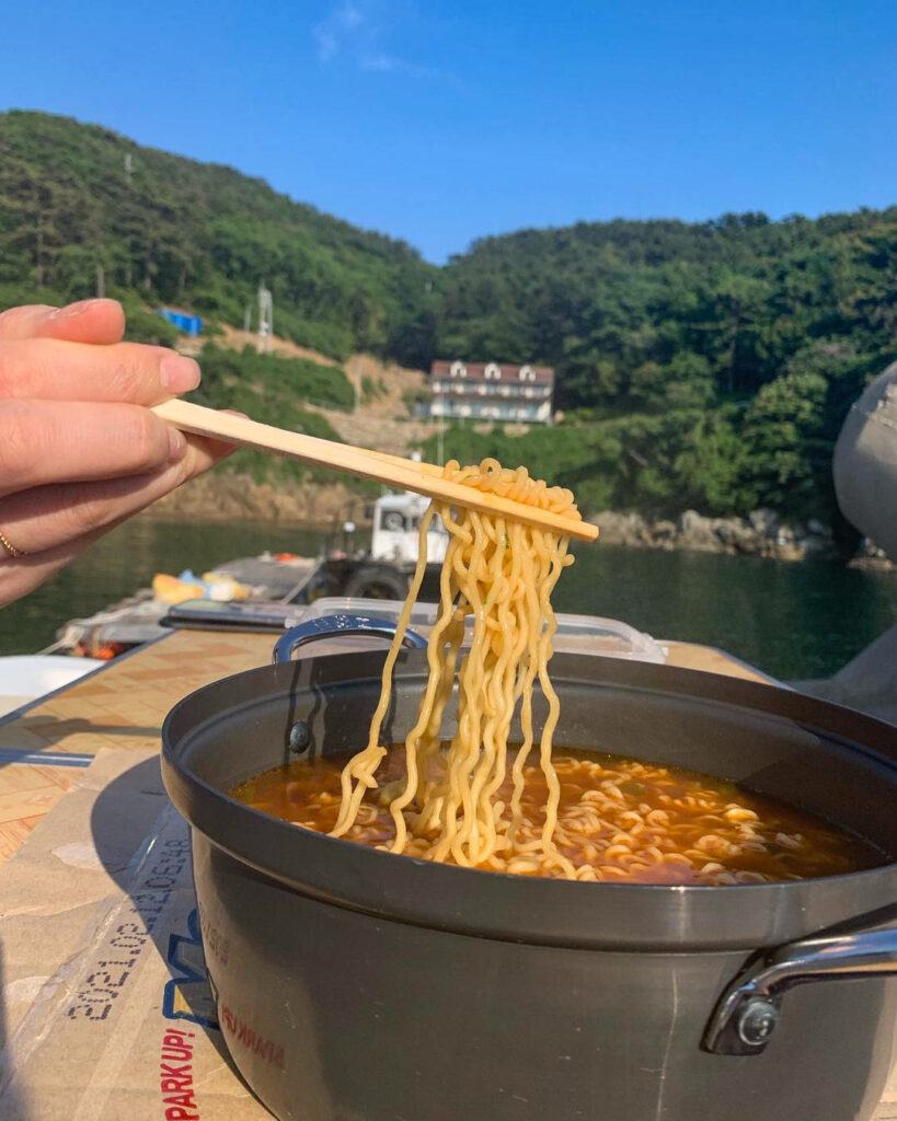 Korean instant noodles - upama Tangmyun