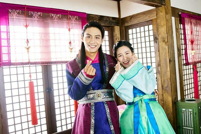 K-drama second lead couples - do ji han and lee da in in hwarang
