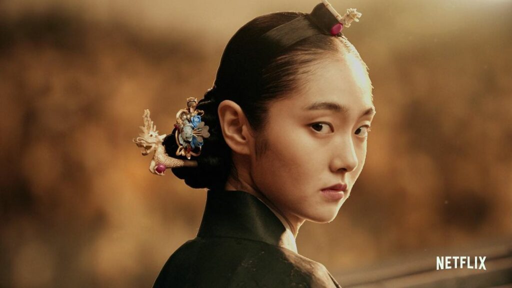K-drama villains - queen consort cho from kingdom 