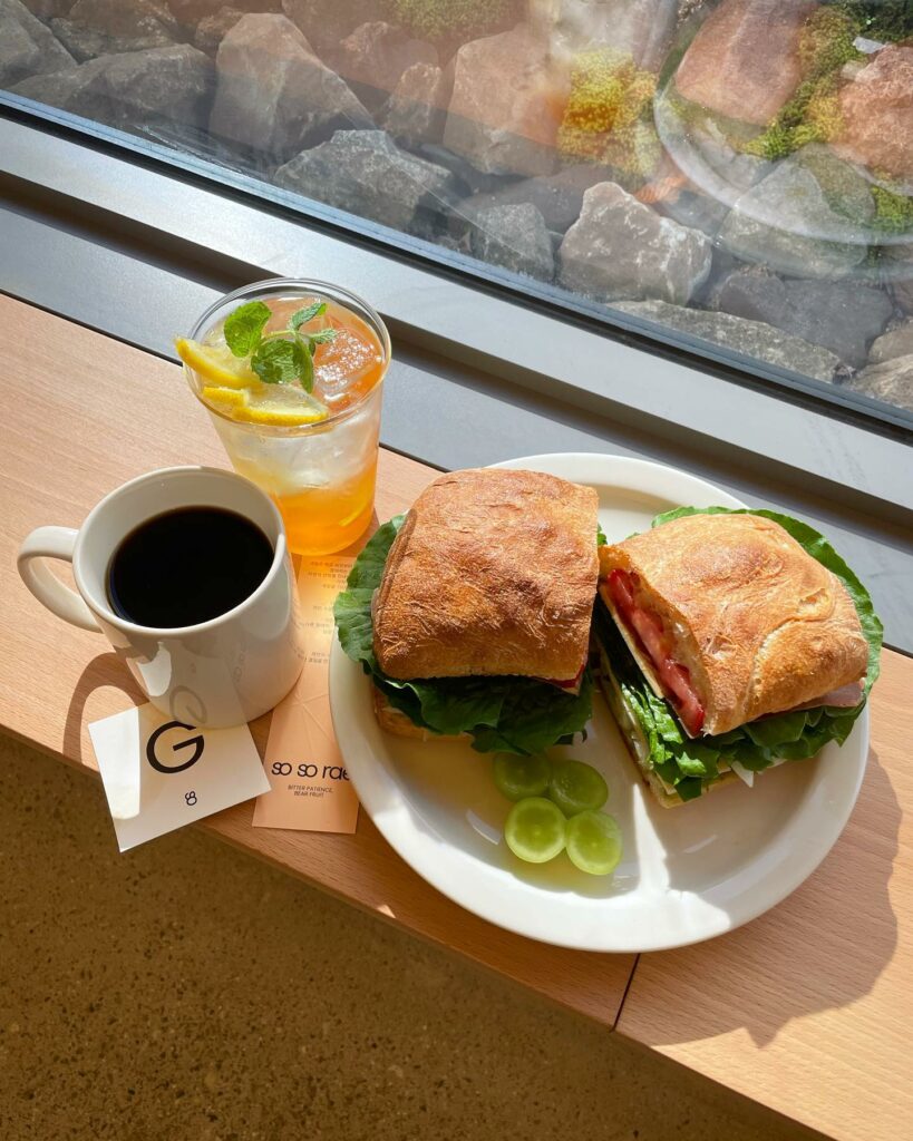 New cafes in Daegu - coffee and sandwich