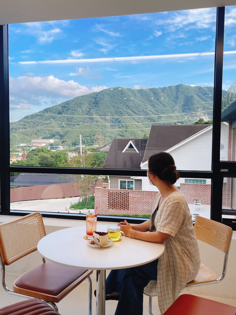 New cafes in Daegu - cafe seat by the window