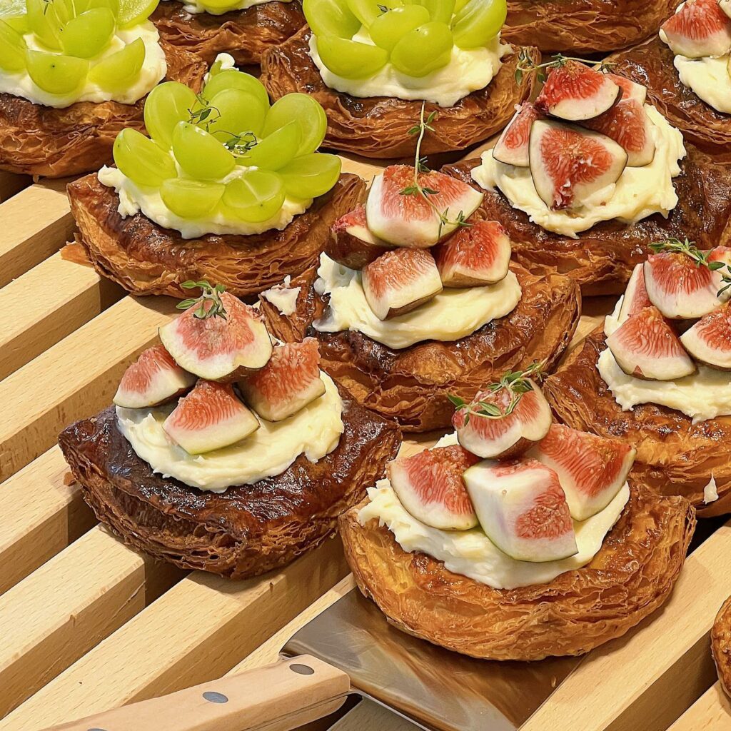 New cafes in Daegu - fruit tarts