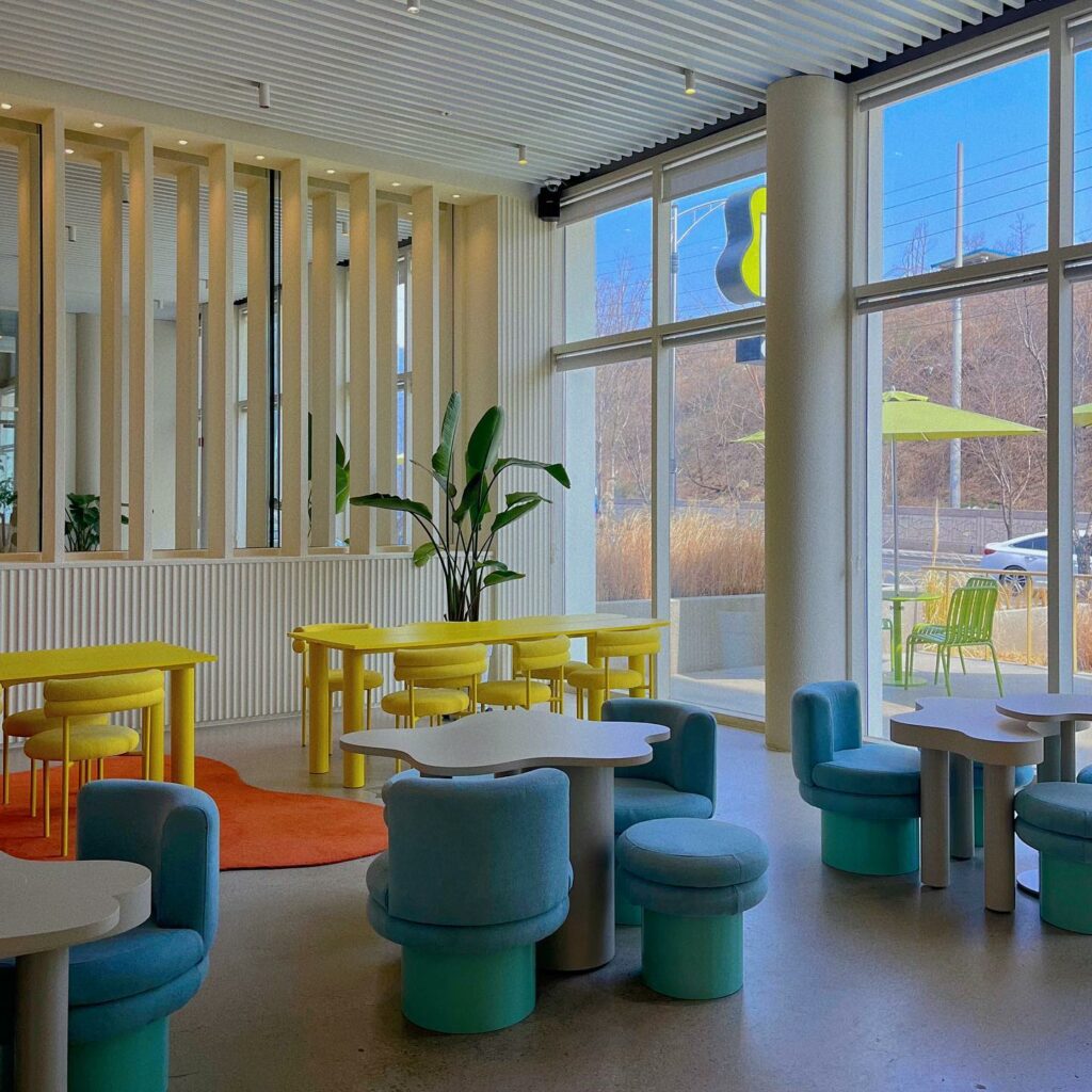 New cafes in Daegu - colourful seats in the cafe 
