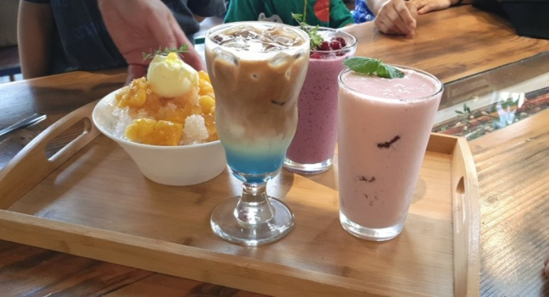New cafes in Incheon - sea latte and mango bingsu