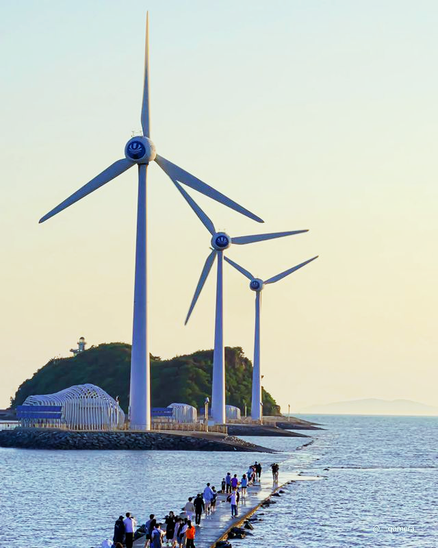 Nueseom Island - windmills at nueseom island 