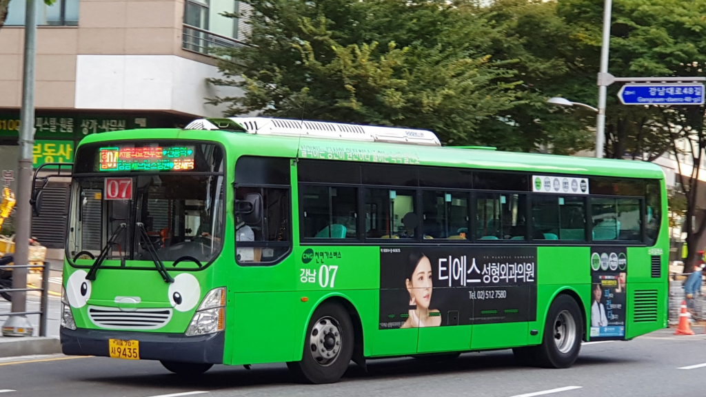solo travelling in Korea - public buses in korea 